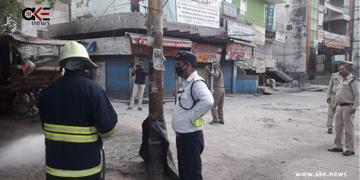 UP Fire Service Team Sanitizes Mathura to prevent  Corona Virus Spread